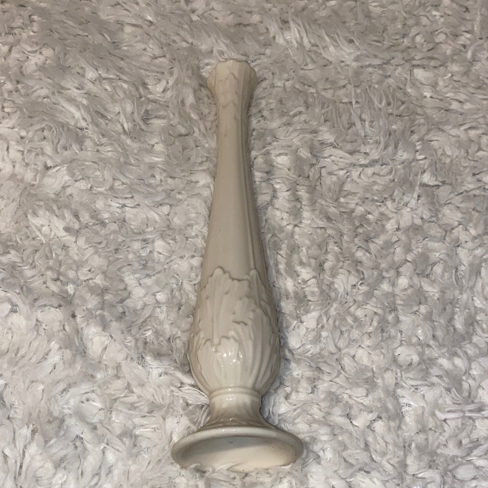 Lenox Florentine Elegant Cream/ivory bud  Vase